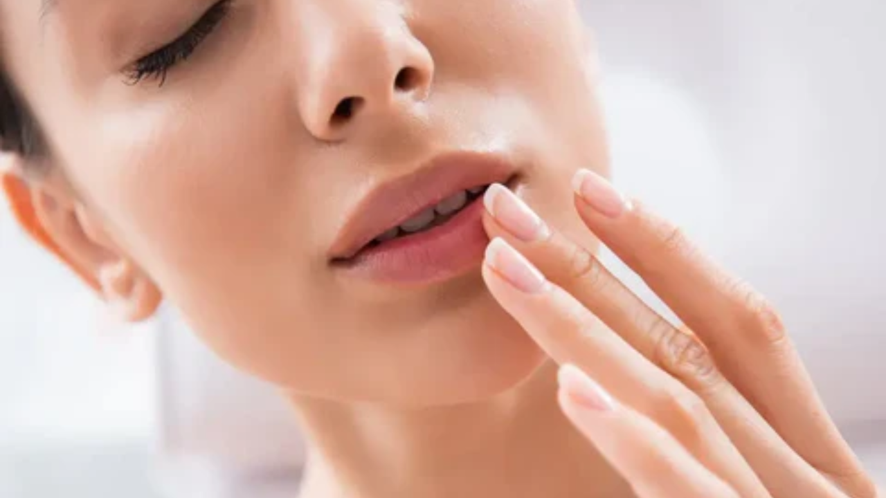 Preenchimento Labial Natural: O Fim do Efeito “Bico de Pato”